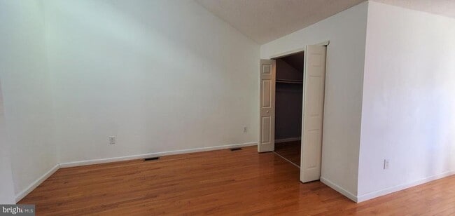Building Photo - 95 O'Neill Ct