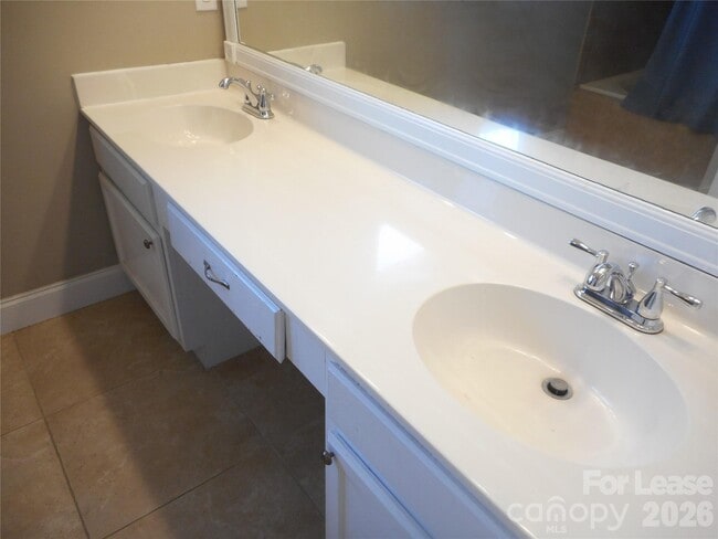 Building Photo - 8431 Leeper Dr