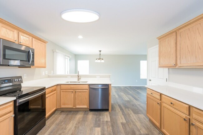 Building Photo - 1832 Morningview Ln