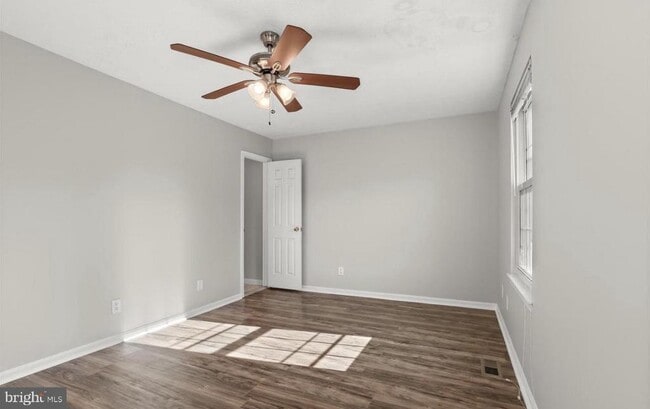 Building Photo - 1028 Ellicott Dr