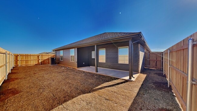 Building Photo - Spacious 4 Bedroom 2 Bathroom Home in Piedmont Schools (NEIGHBORHOOD PARK AND SPLASH PAD)