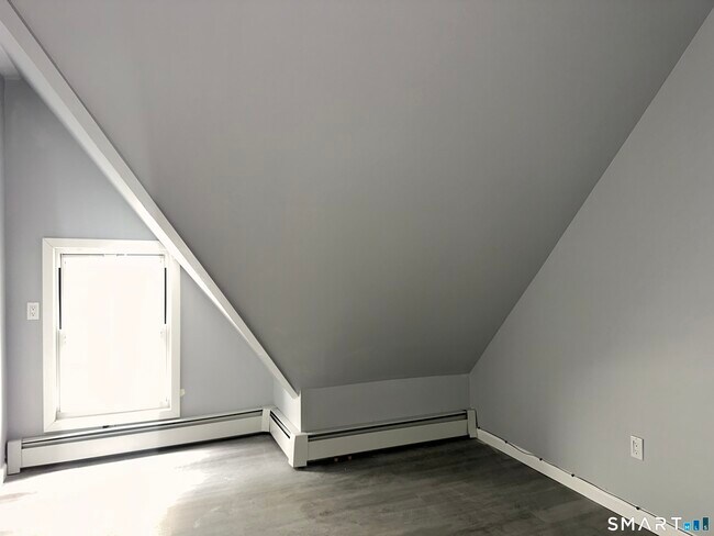 Building Photo - 240 Madison Ave