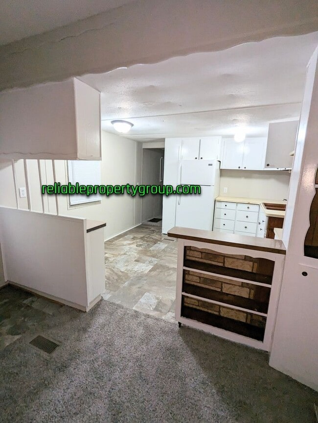 Building Photo - New Listing!!