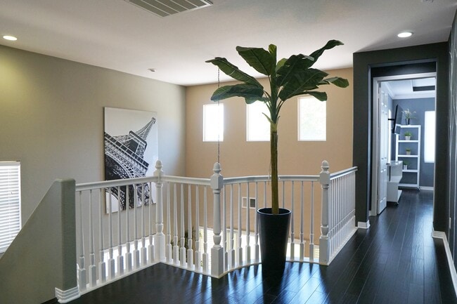 Building Photo - 73467 Travers St