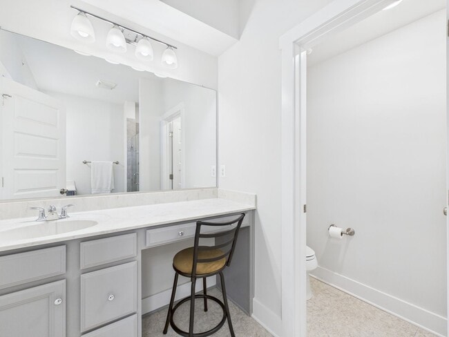 Building Photo - 6 Flatwater Row