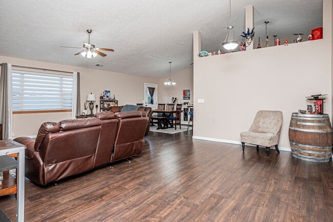 Building Photo - Please View 3D Virtual Walk-Through Before...