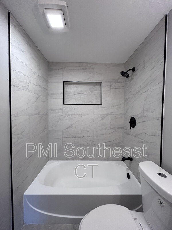 Building Photo - 120 Gallup Hill Rd