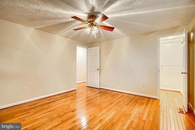 Building Photo - 8908 Goldentree Ln