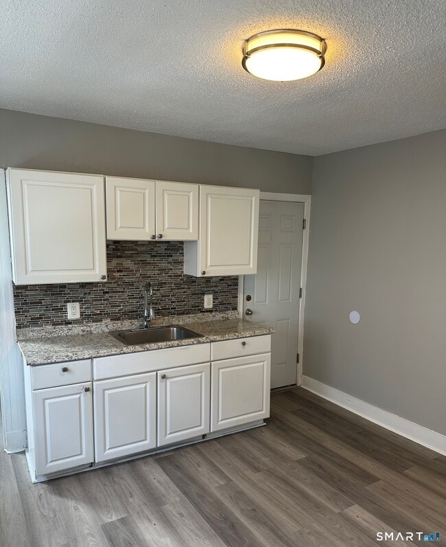 Building Photo - 59 Sherbrooke Ave