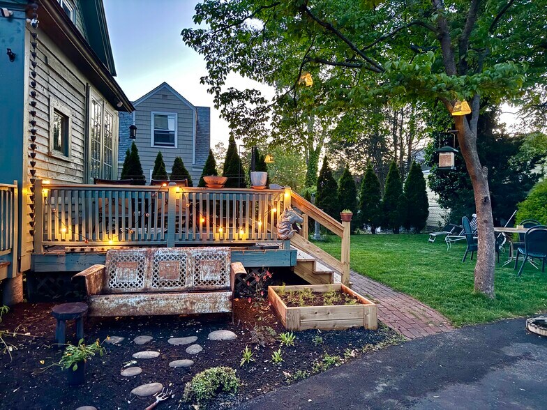 Primary Photo - 95 Blackamore Ave