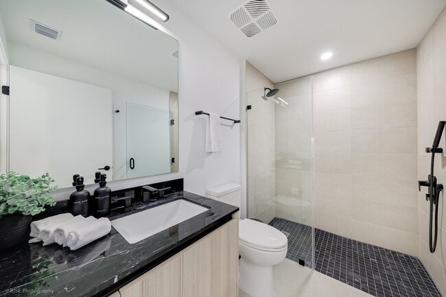 Building Photo - 36 NE 2nd St