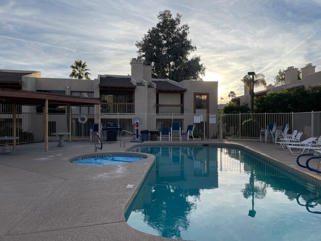 Building Photo - $1,540 2-3 Bedroom For Lease With Community Heated Pool & Spa in 85207!