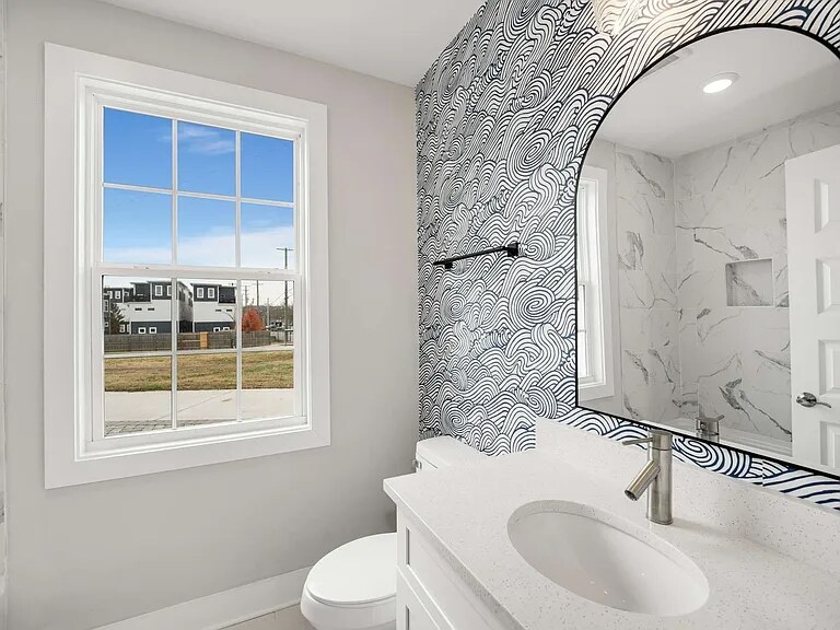 Building Photo - 192 Duke St