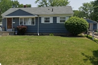 Building Photo - Cute 3 Bedroom, 1.5 Bath, with basement lo...
