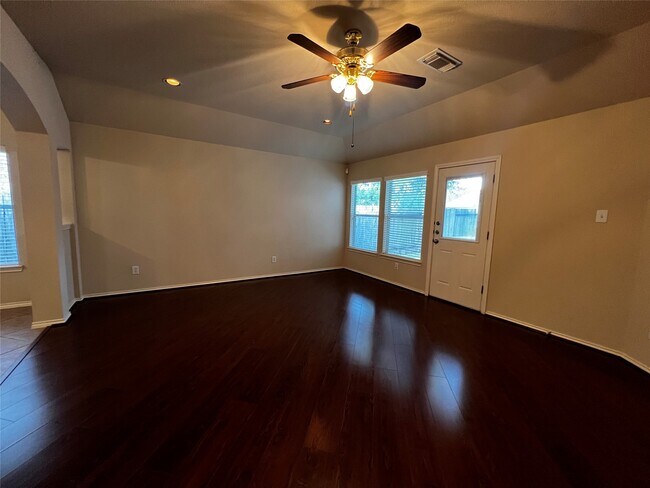 Building Photo - 2415 Sandy Fields Ln