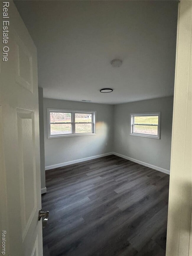 Building Photo - 7889 Chilson Rd