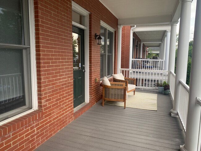 Building Photo - 1510 Porter St