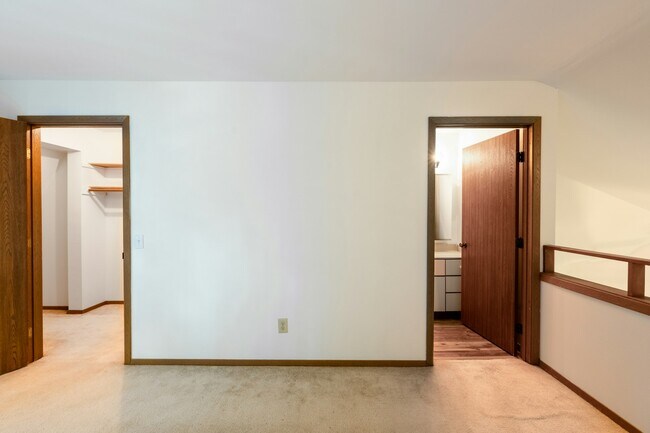 Building Photo - 1039 South Sunny Vale Lane, Unit C