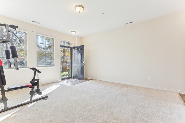 Building Photo - 116 Zenith Loop