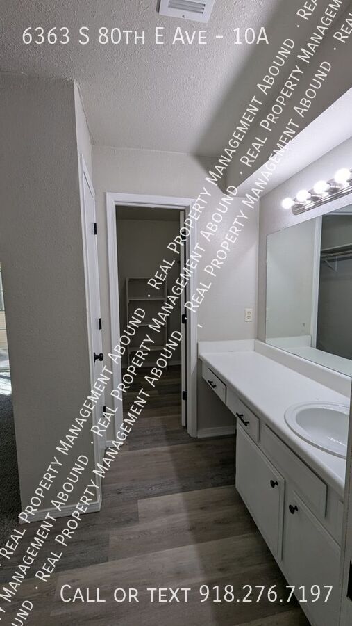 Building Photo - 6363 S 80th E Ave