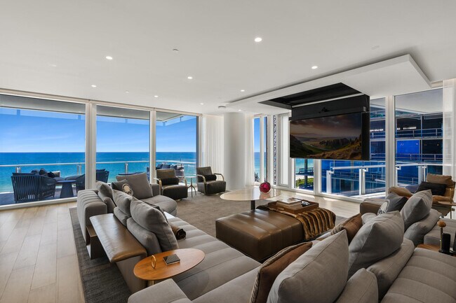 Building Photo - 9001 Collins Ave