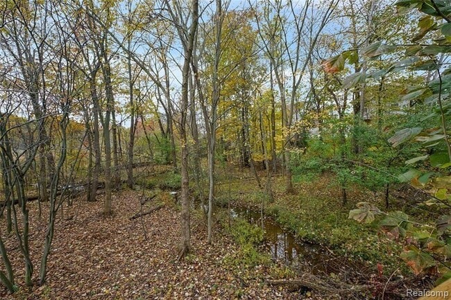 Building Photo - 41306 Cornell Dr