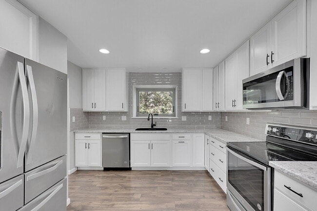 Building Photo - $2,600.00, 4-Bedroom, 3-Baths, Single Fami...