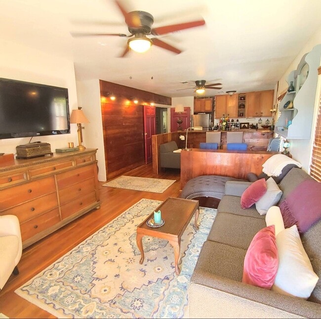 Building Photo - 1427 Munger St