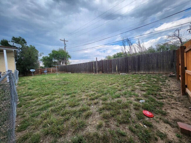 Building Photo - 7135 Alegre Cir