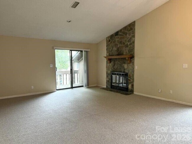 Building Photo - 722 Mallard Head Pl