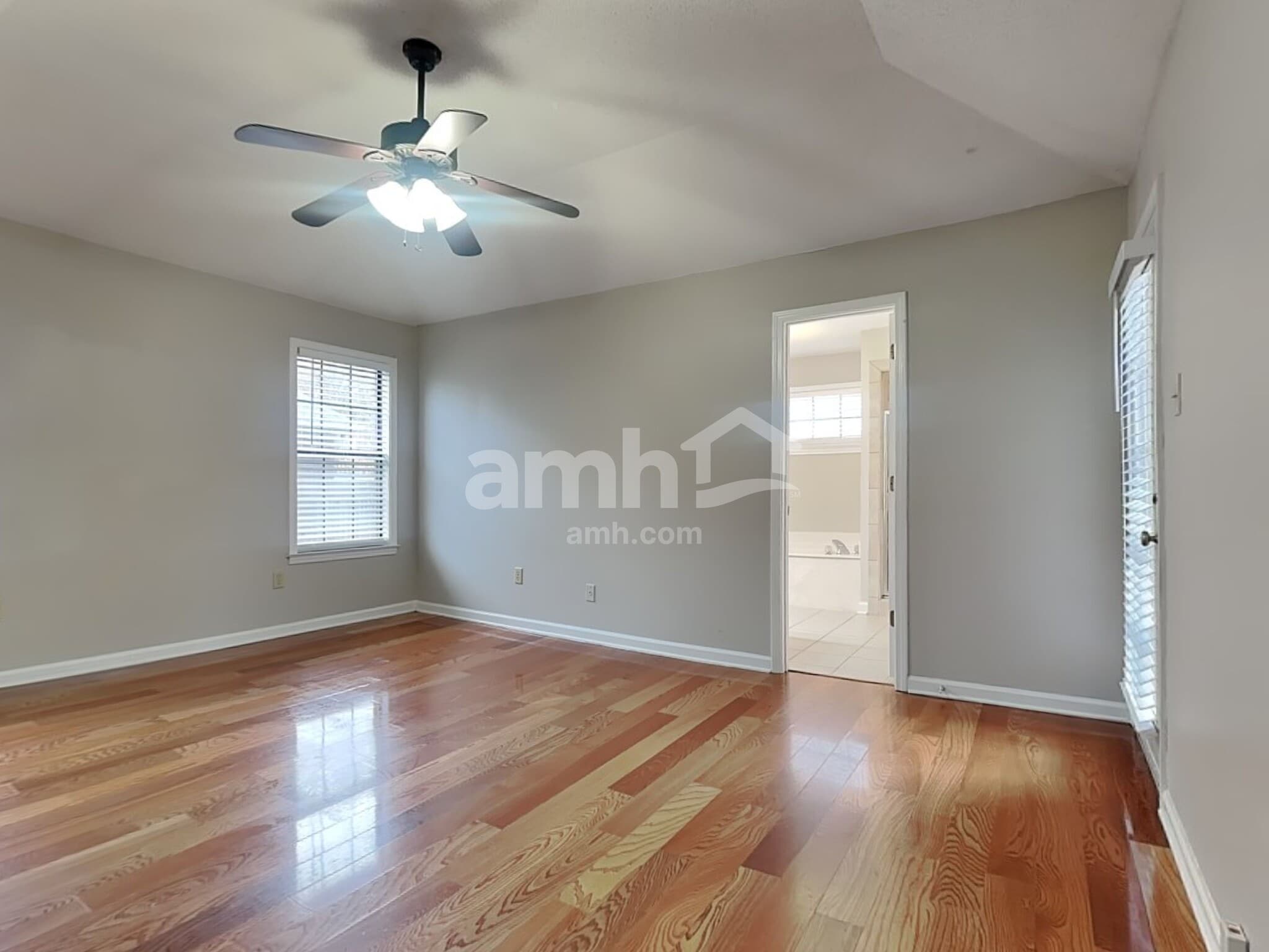 Building Photo - 7007 Meadowlands Pl