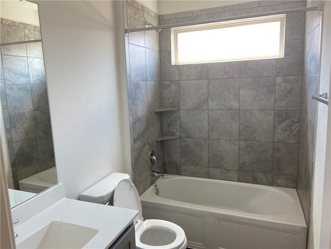 Building Photo - 1420 Chad Dr