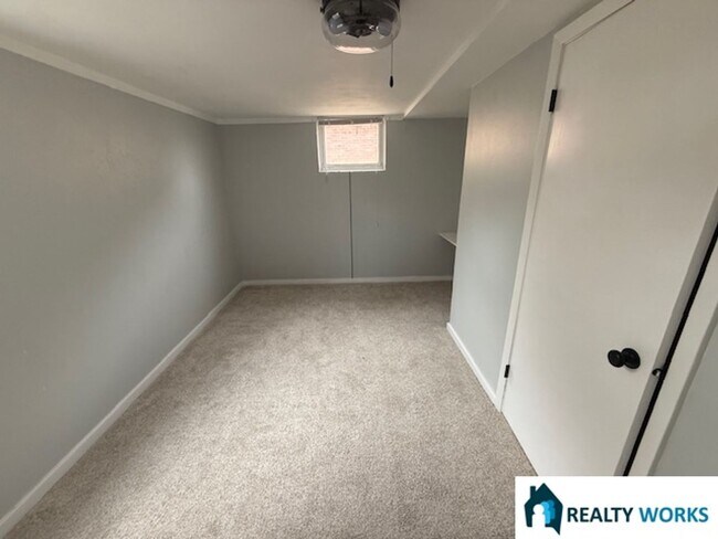 Building Photo - Charming 3-Bedroom, 1.5-Bath Home in Central Lincoln