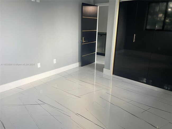 Building Photo - 2390 NW 93rd Terrace