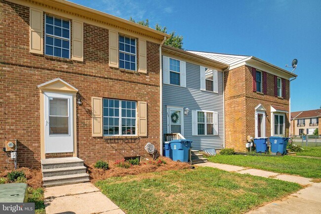 Building Photo - 307 Meeting House Ln