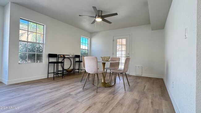 Building Photo - 4338 E Brookwood Ct