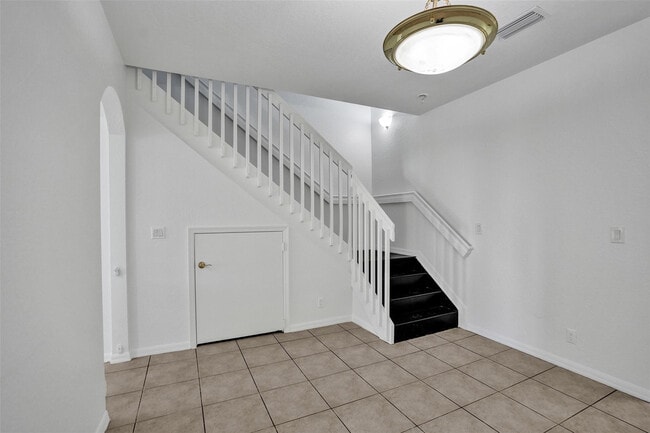 Building Photo - 3313 NW 29th Ct