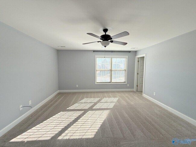 Building Photo - 218 Woodgrove Dr