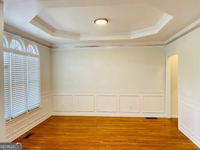 Building Photo - 4433 Fairecroft Terrace