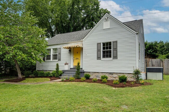 Building Photo - Welcome to your perfect rental in the heart of Green Hills!