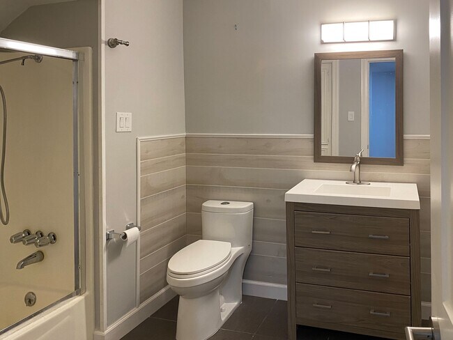 Building Photo - 12625 Memorial Dr