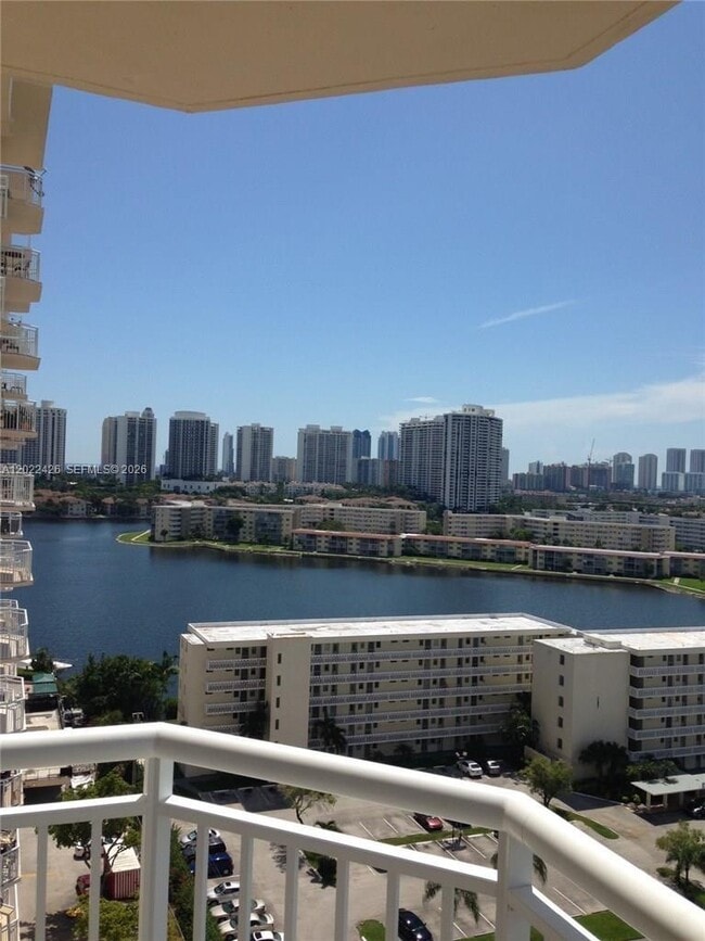 Building Photo - 18011 Biscayne Blvd