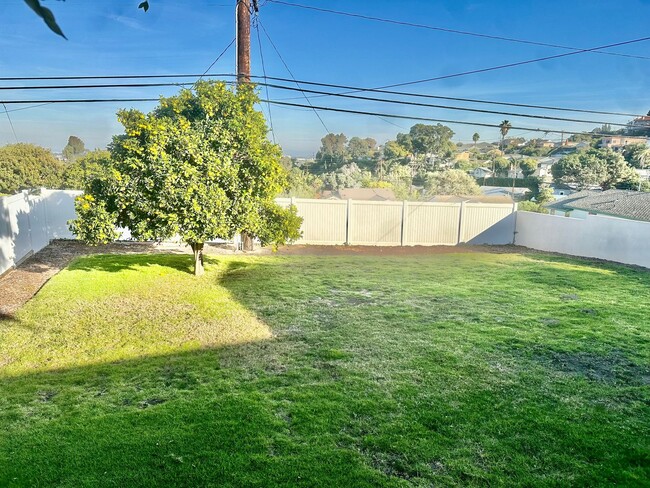 Building Photo - Beautiful single family home in Upper Holl...