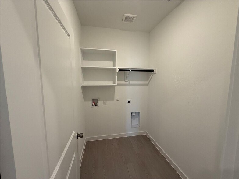 Building Photo - 1808 Quaking Aspen Wy