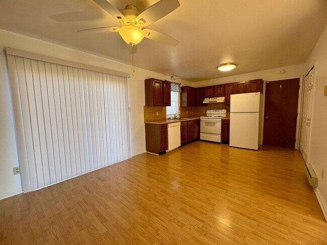 Building Photo - 2 Bedroom 1 Bathroom in Mount Joy!