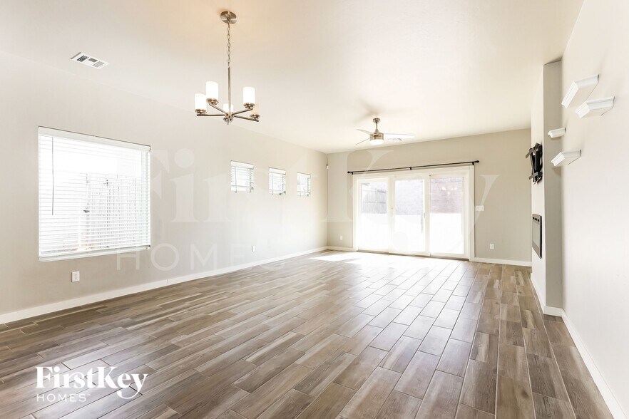 Building Photo - 612 NW 182nd St