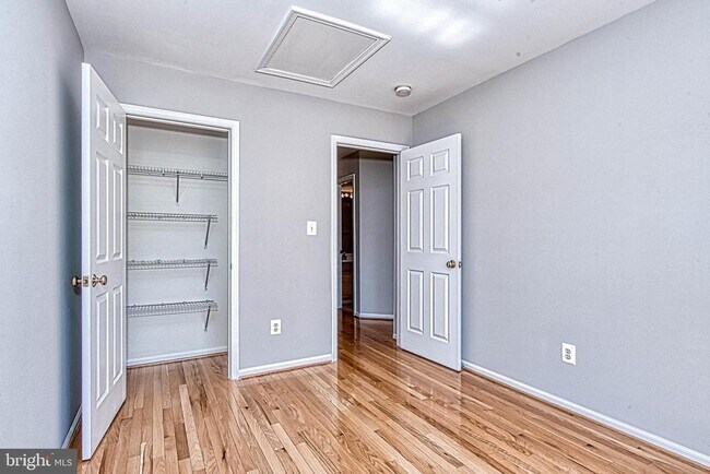 Building Photo - 13416 Burrough Farm Dr
