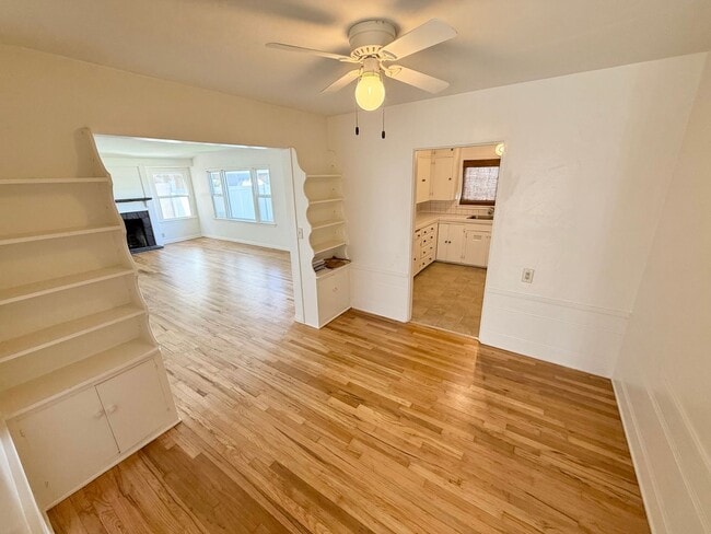 Building Photo - Beautiful 3 bed/1 bath unit in San Clemente