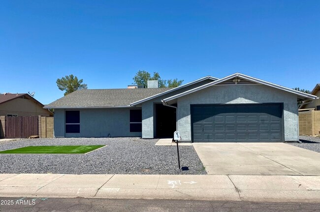 Primary Photo - 5802 W Campo Bello Dr