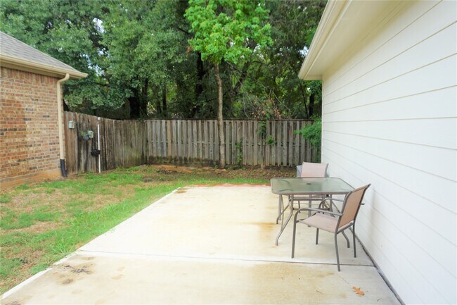 Building Photo - 12950 Shady Grove Ln